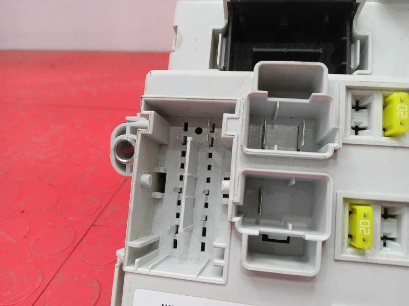 2016 Chrysler 200 Body Controller Module Junction Block OEM 68273253AC