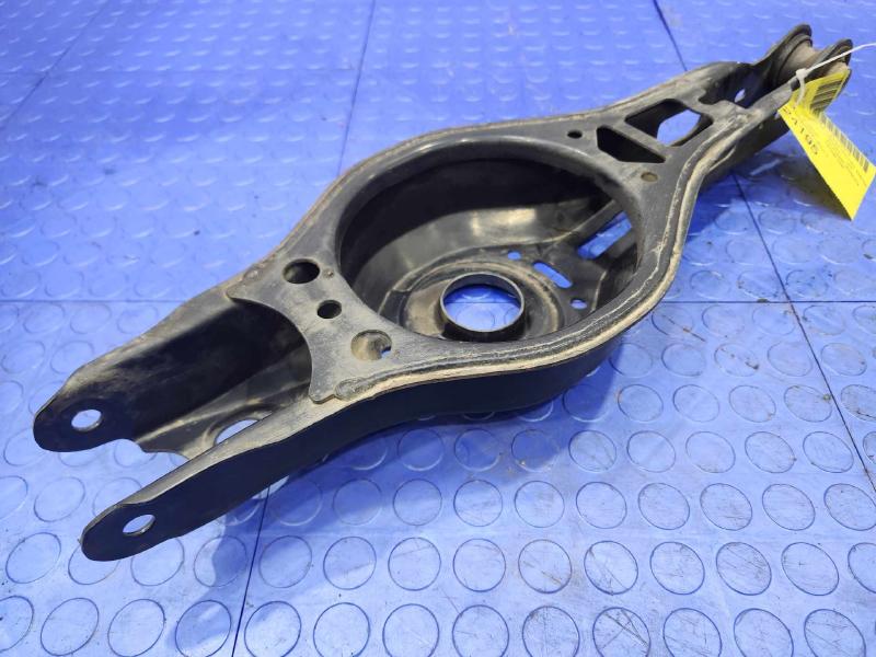 2016 Toyota Prius Lower Control Arm Rr