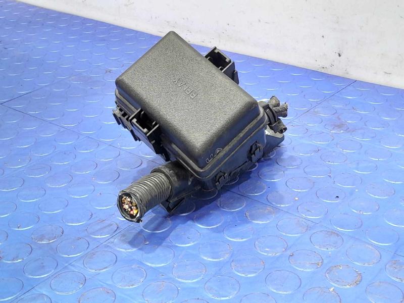 2014 Toyota RAV4 Engine Fuse Box