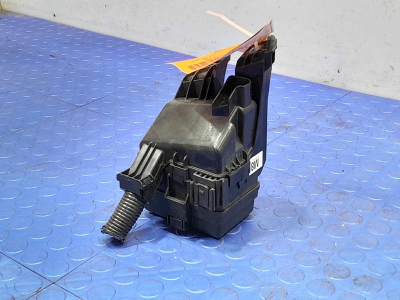 2014 Toyota RAV4 Engine Fuse Box