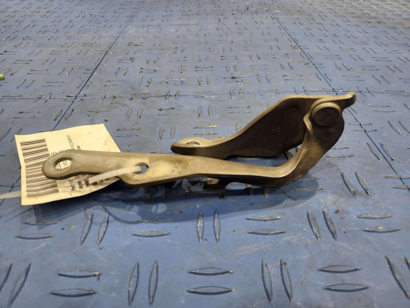 2002 Toyota Camry Hood Hinge