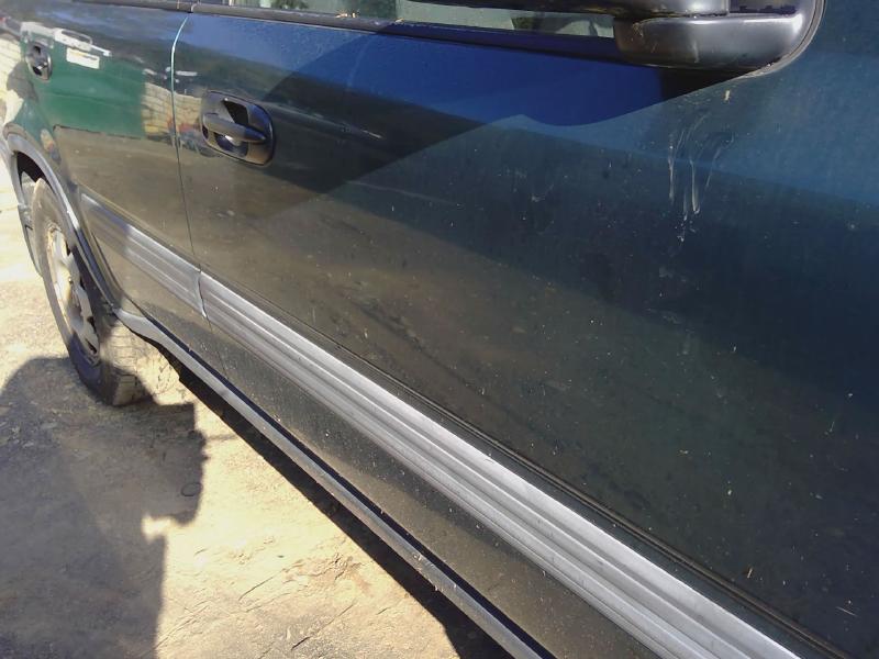 2001 Honda CR-V Front Door