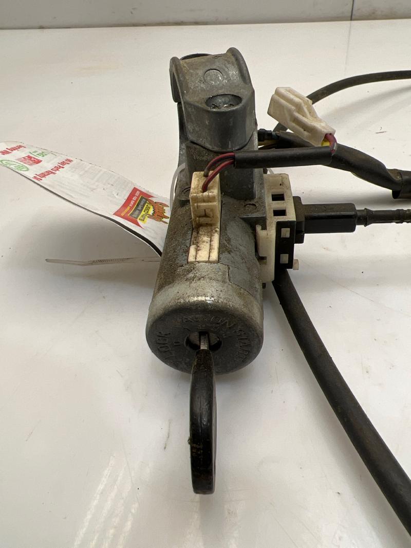 2000 - 2004 Nissan Xterra Ignition Switch Assembly with Key OEM D87004S100