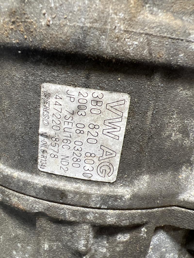2004 Porsche Cayenne A/C Air Compressor