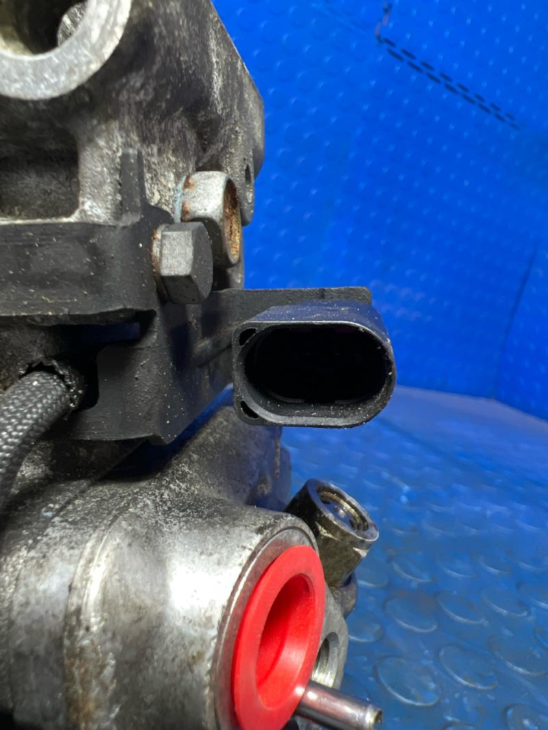 2004 Porsche Cayenne A/C Air Compressor
