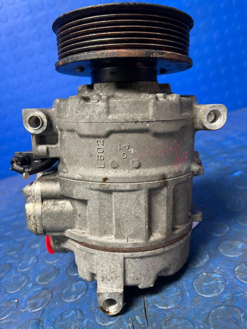 2004 Porsche Cayenne A/C Air Compressor