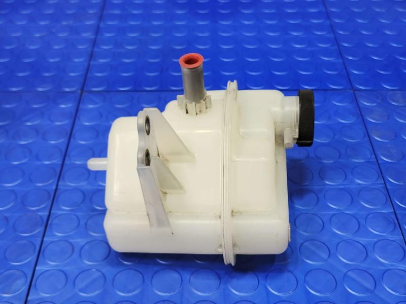 2015 Toyota Prius Coolant Recovery Bottle