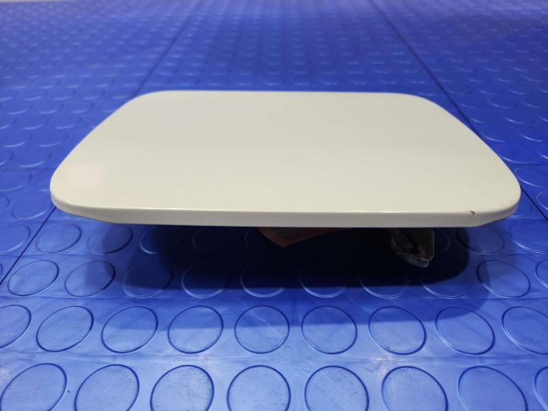 2011 Infiniti QX56 Fuel Tank Door