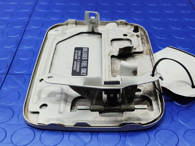 2011 Infiniti QX56 Fuel Tank Door
