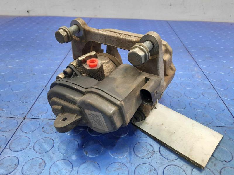2018 Audi A4 Caliper