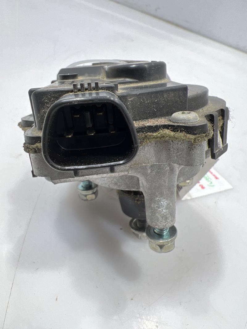 2013 Toyota Prius Wiper Motor Front
