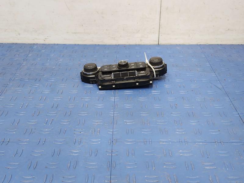 2015 Chevrolet Tahoe Heater A/C Control