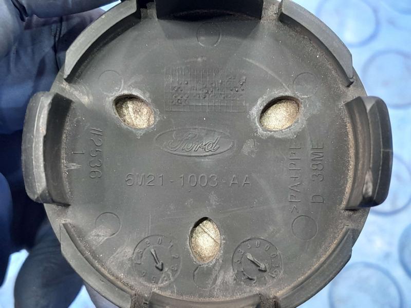 2014 Ford Transit Connect Center Cap
