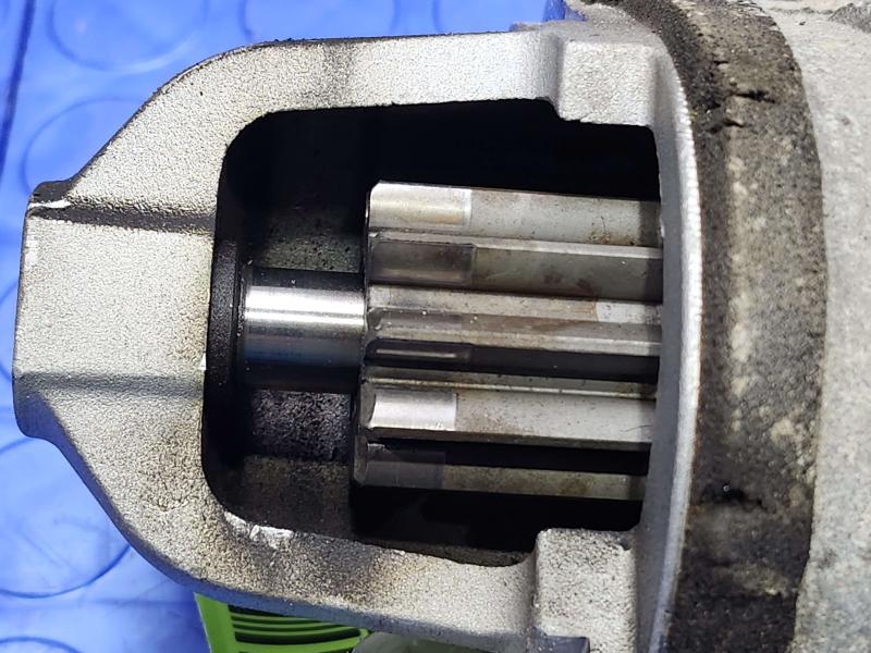 2015 Infiniti Q50 Starter Motor