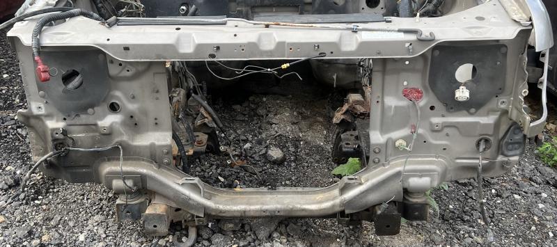 2001 Isuzu Trooper Radiator Support