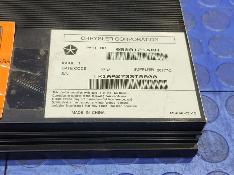 2011-2015 Jeep Grand Cherokee Radio Amplifier Module Genuine OEM Part 5091214AH