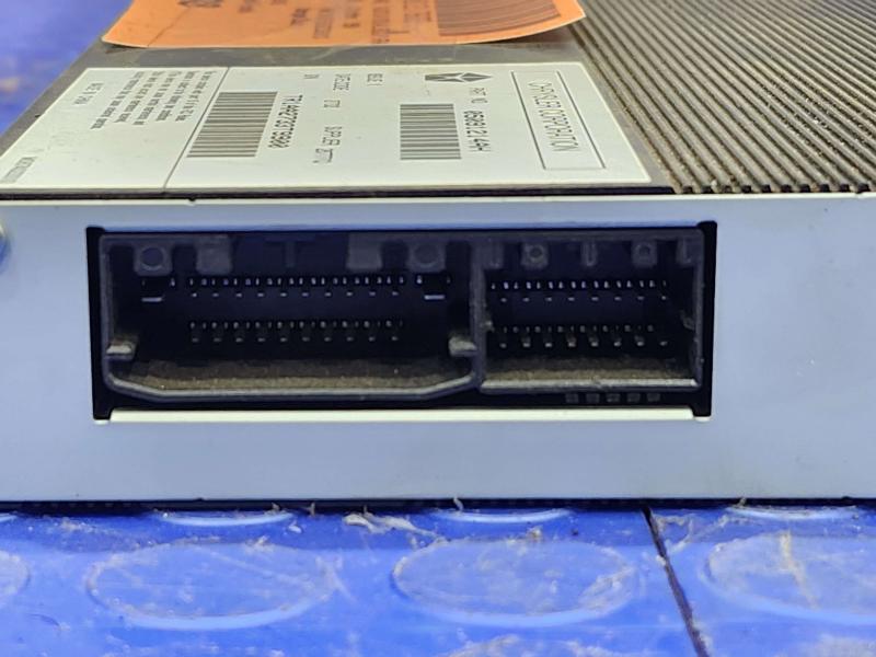 2011-2015 Jeep Grand Cherokee Radio Amplifier Module Genuine OEM Part 5091214AH