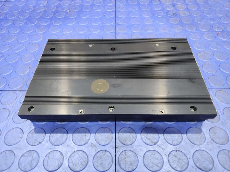 2011-2015 Jeep Grand Cherokee Radio Amplifier Module Genuine OEM Part 5091214AH