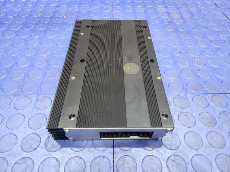 2011-2015 Jeep Grand Cherokee Radio Amplifier Module Genuine OEM Part 5091214AH