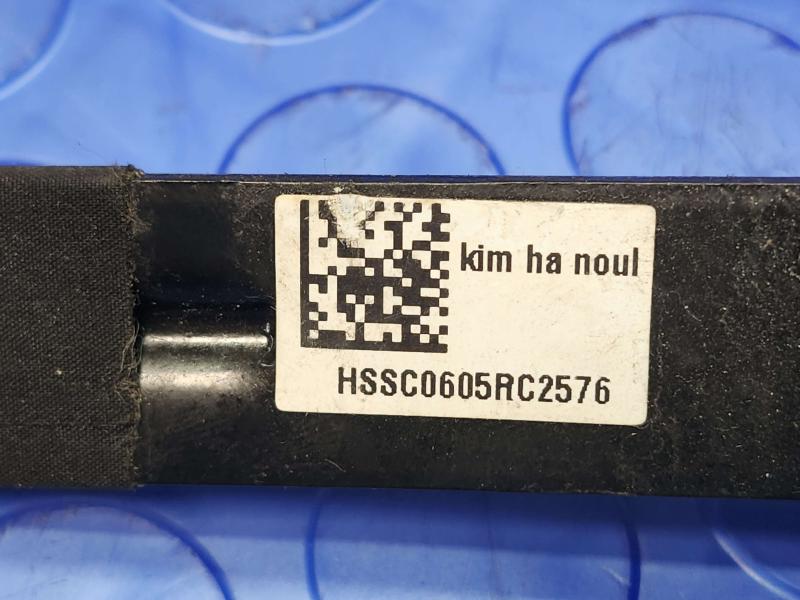2013 Hyundai Accent Front Seat Belt