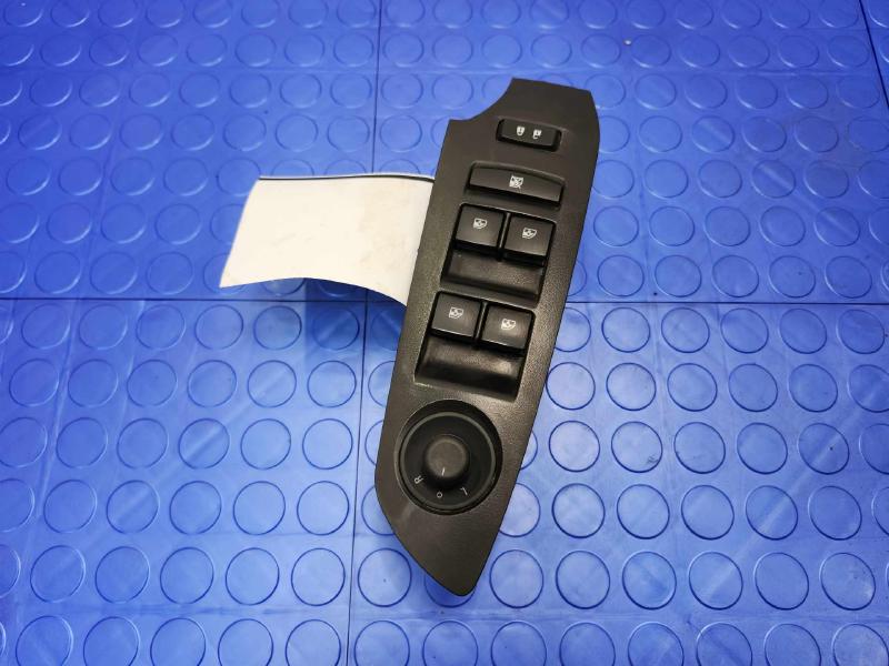 2016 Chevrolet Trax Door Switch Front