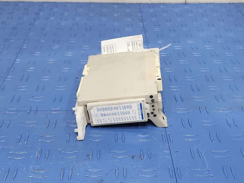 2013 Toyota Yaris Cabin Fuse Box