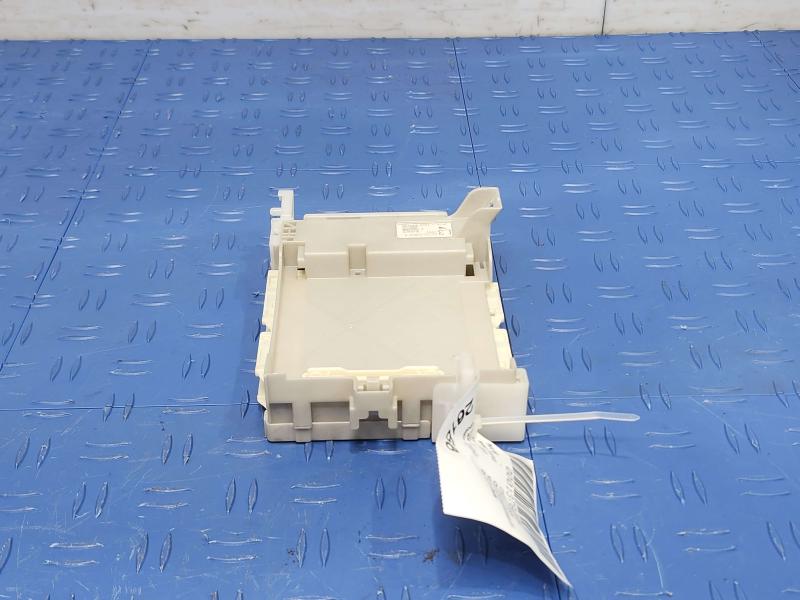 2013 Toyota Yaris Cabin Fuse Box