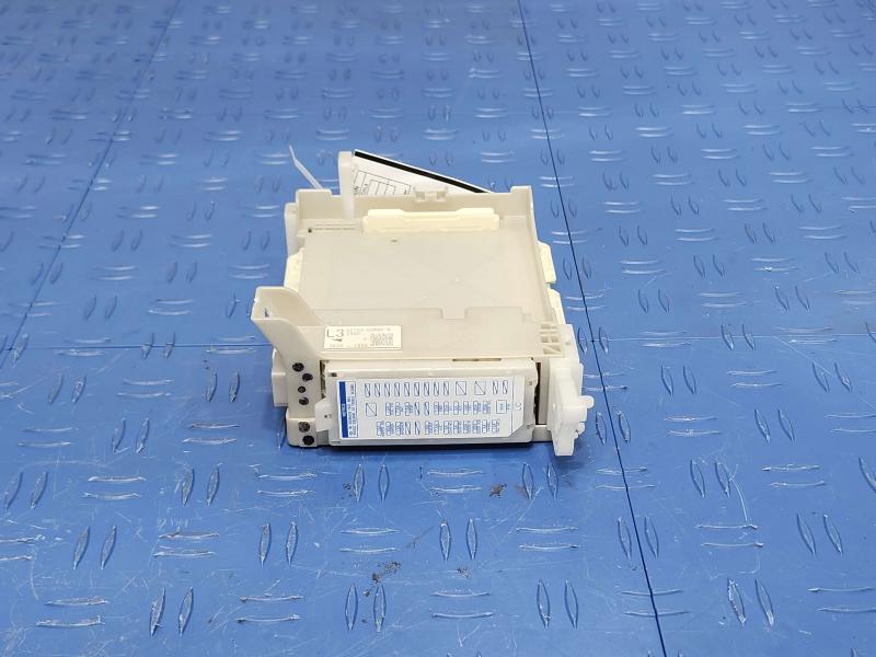 2013 Toyota Yaris Cabin Fuse Box