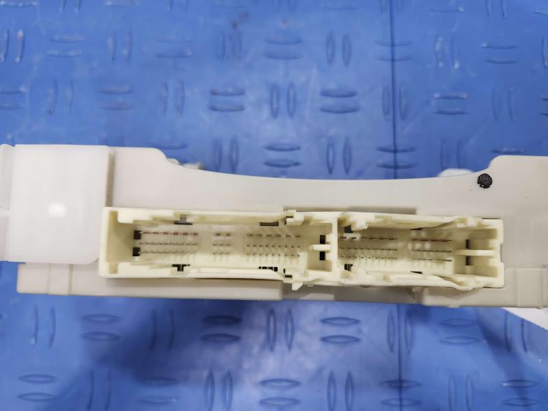 2013 Toyota Yaris Cabin Fuse Box