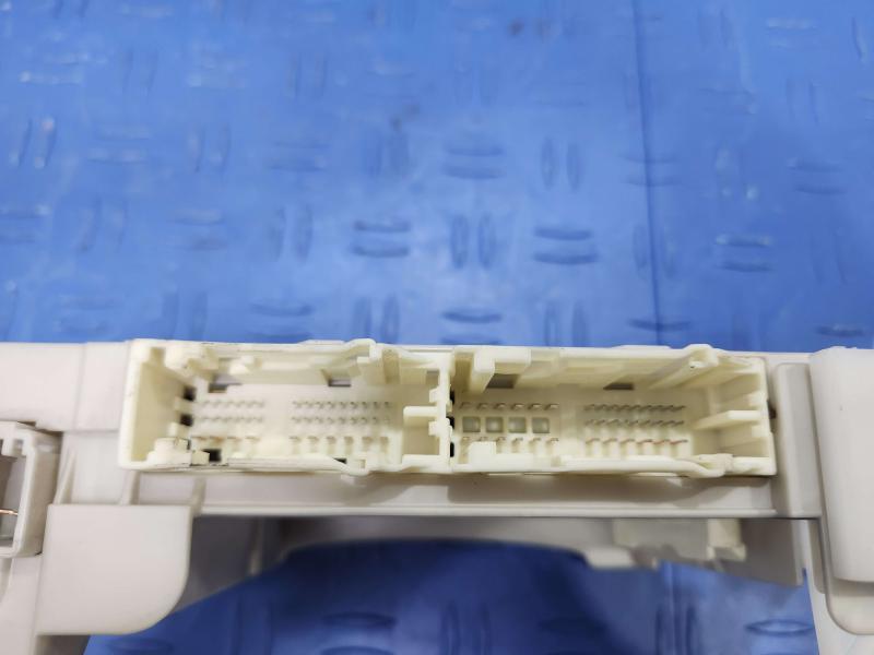 2013 Toyota Yaris Cabin Fuse Box