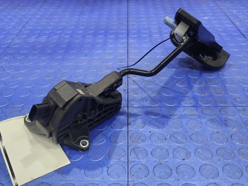 2019-2021 Toyota RAV4 Accelerator Pedal Assembly Genuine OEM Part 78110-06060