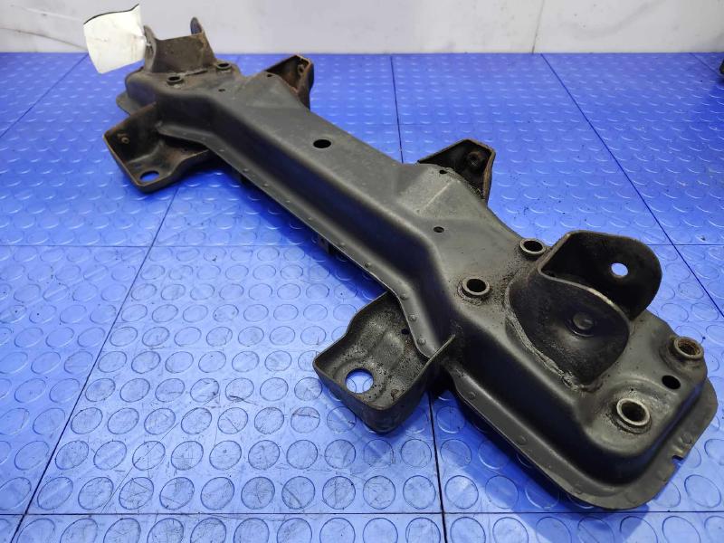 2001 Chevrolet Tracker Crossmember/Cradle/Undercarria