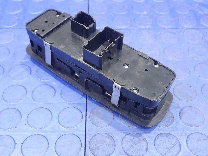 2010 Dodge Ram 1500 Door Switch Front