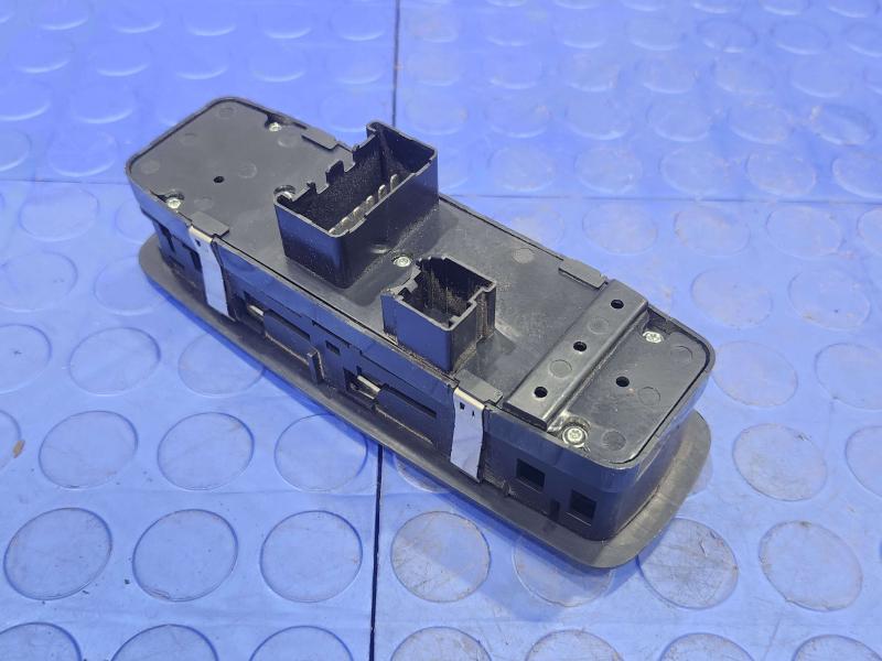 2010 Dodge Ram 1500 Door Switch Front