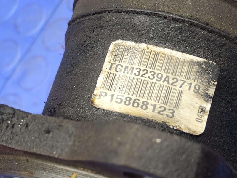 2010 Chevrolet Tahoe Axle Shaft