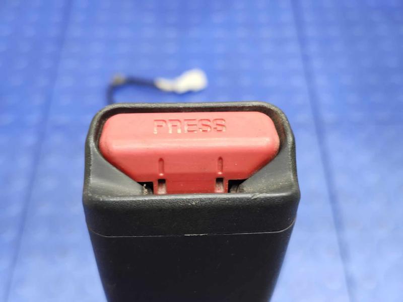 2016 Nissan Versa Front Seat Belt
