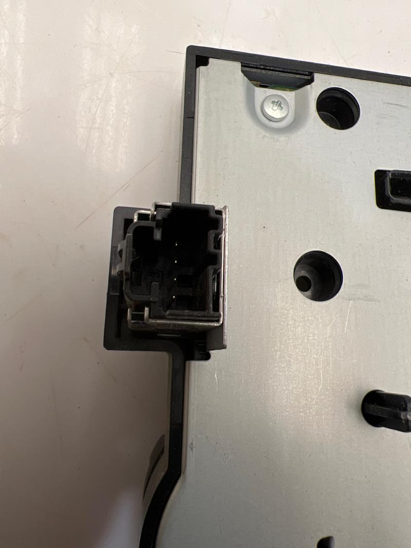 2009 - 2012 Ford Escape Radio Control Panel OEM 9L8T-18A802-BA