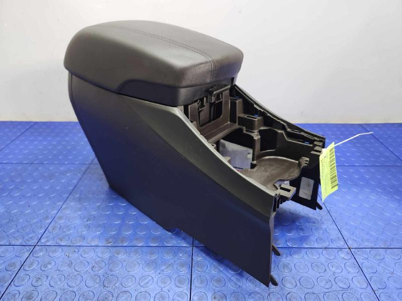 2015 Hyundai Santa Fe Front Console