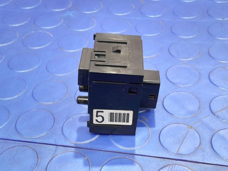 2010-2011 Toyota Prius MPH KPH Switch Trip Meter Genuine OEM 8497547050