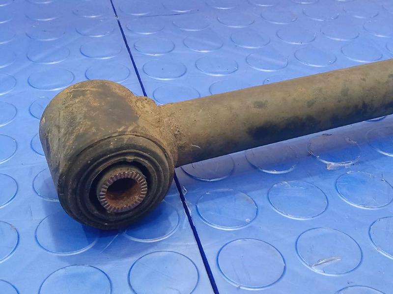 2011 Toyota Highlander Lower Control Arm Rr
