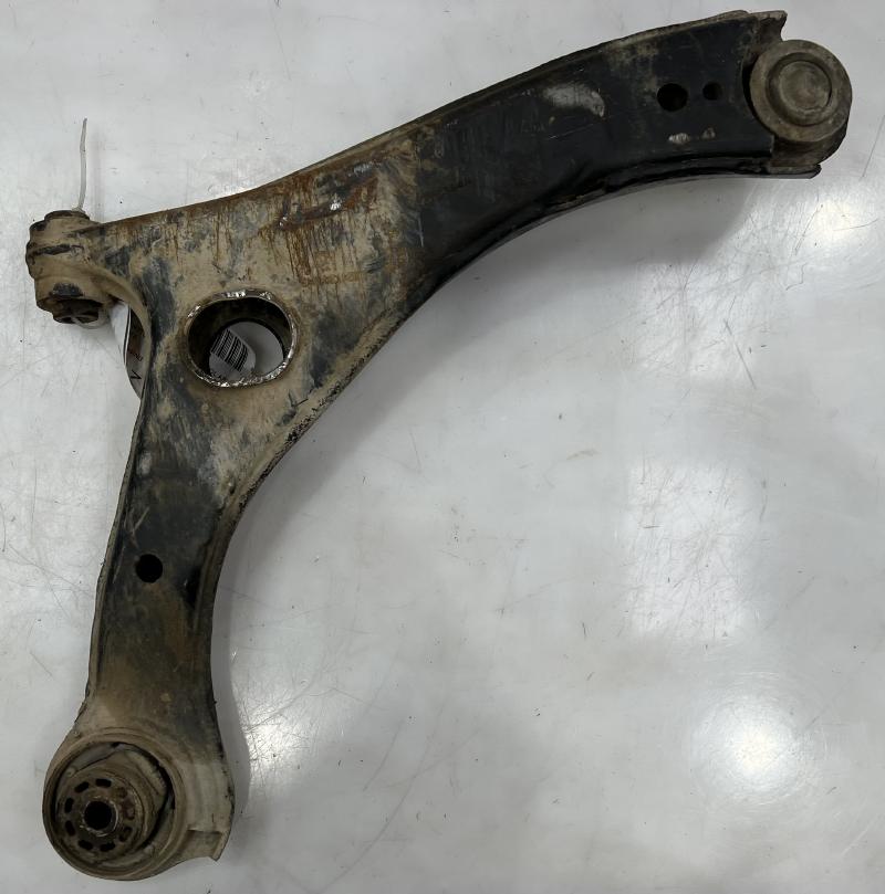 2013 Chrysler Town & Country Lower Control Arm Front
