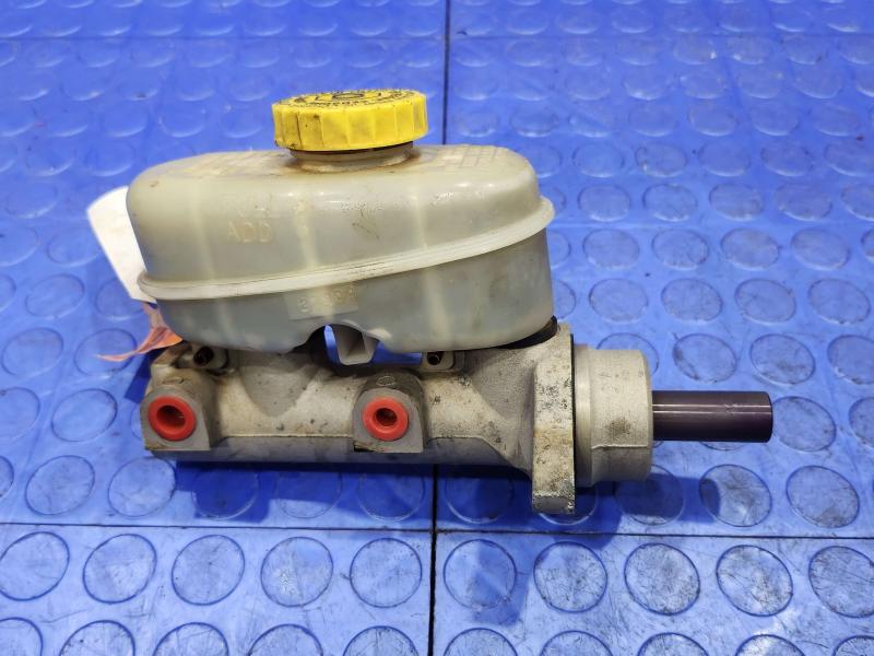 1997-2006 Jeep Wrangler TJ Brake Master Cylinder Assembly Genuine OEM 04798157