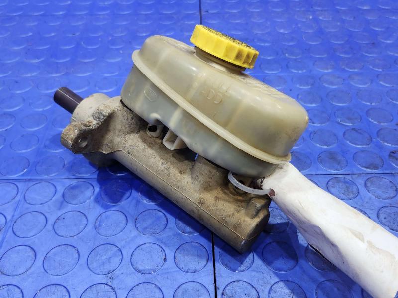 1997-2006 Jeep Wrangler TJ Brake Master Cylinder Assembly Genuine OEM 04798157