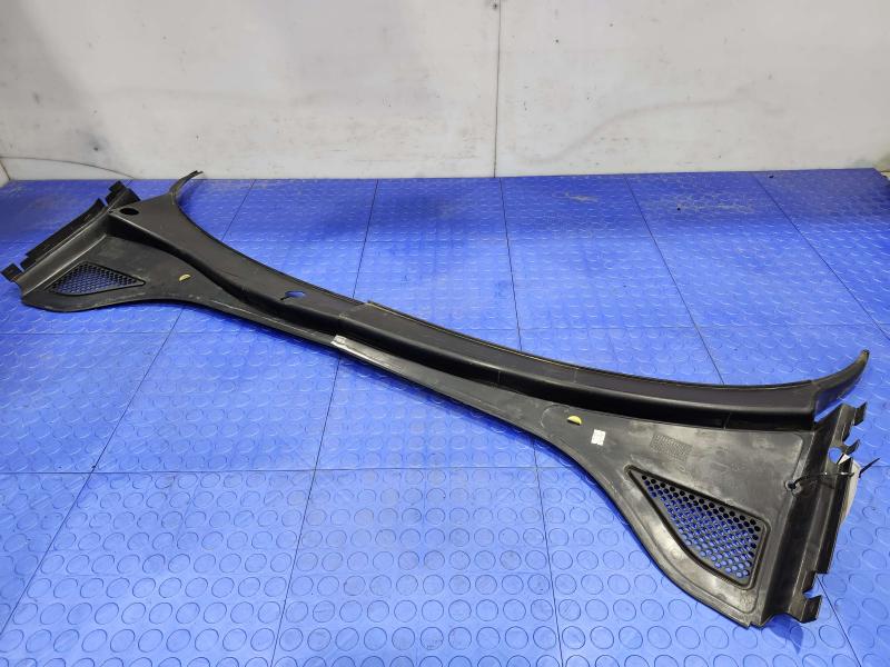 2012-2019 Volkswagen Passat Cowl Panel Grille Water Deflector OEM 561819403A9B9
