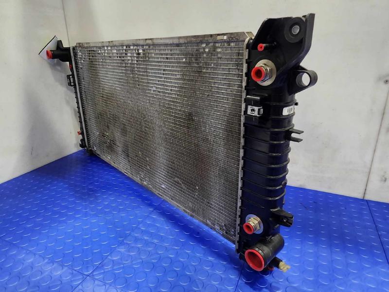 2014 Chevrolet Silverado 1500 Radiator