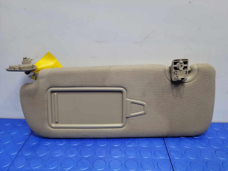 2013 Hyundai Santa Fe Sun Visor