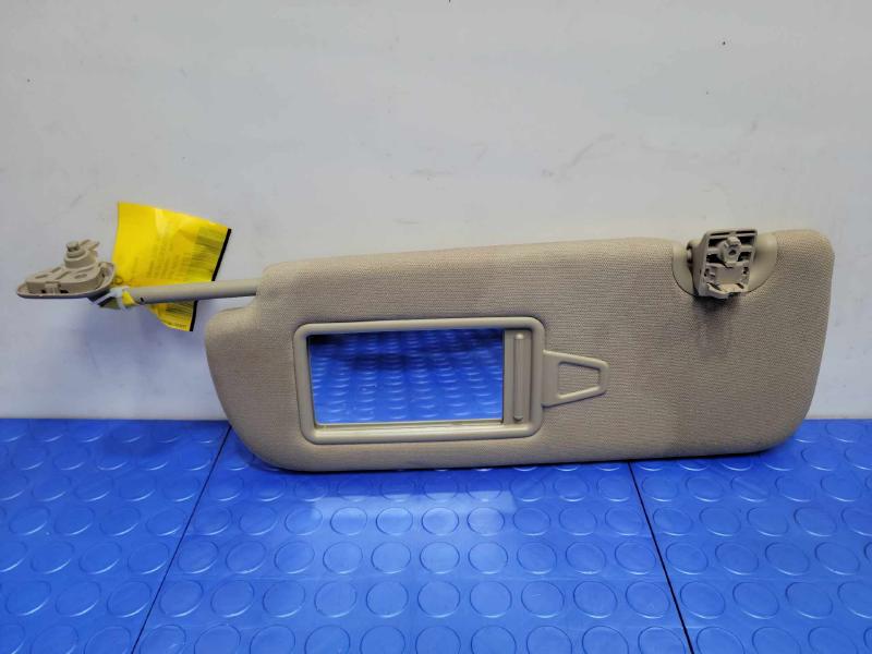 2013 Hyundai Santa Fe Sun Visor