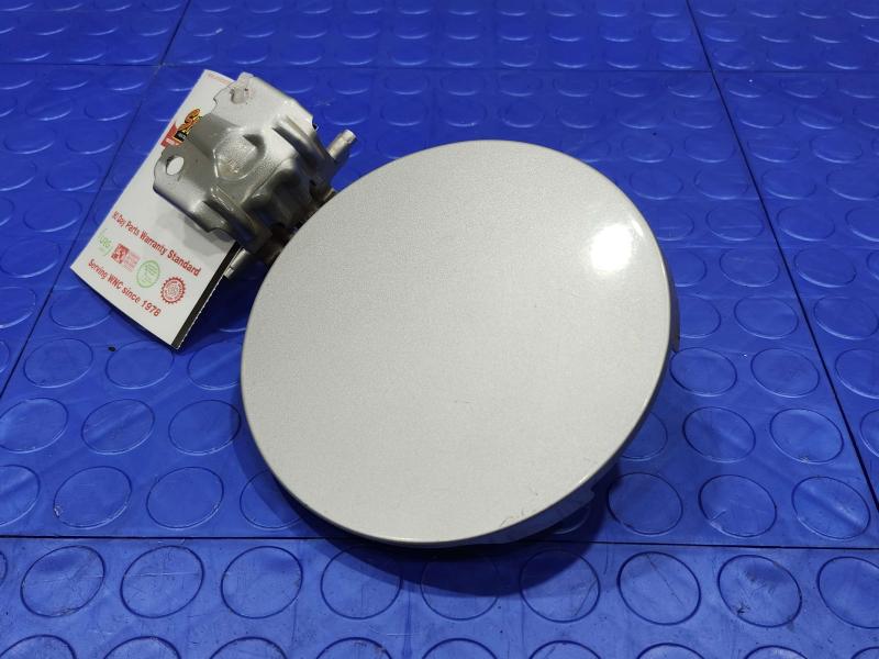2010-2015 Toyota Prius Fuel Door Gas Flap Silver 1F7 Genuine OEM 7735047030