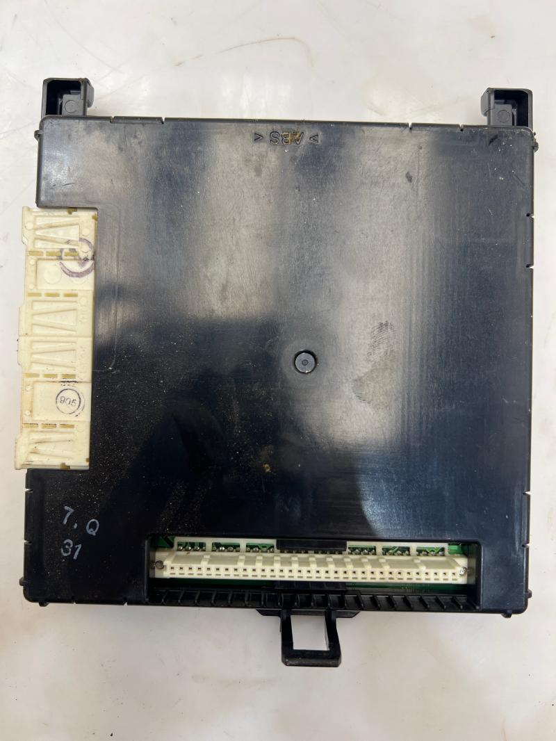 2013 2014 Toyota Camry Multiplex Network Module MPX Body OEM 89221-06210