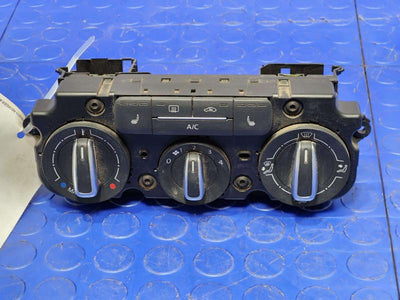 2015 Volkswagen Beetle Heater A/C Control